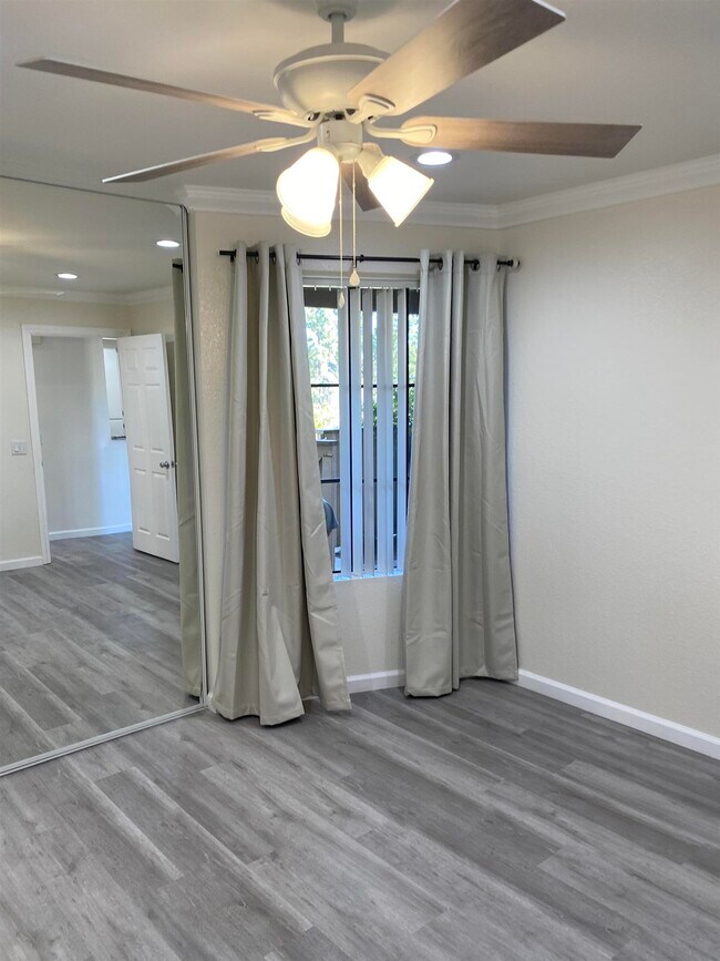 Foto del edificio - 12530 Carmel Creek Rd