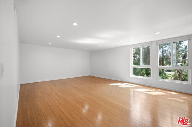 Foto del edificio - 4407 Francis Ave