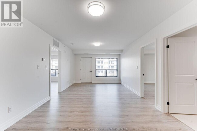 Building Photo - 3320 Stella Crescent