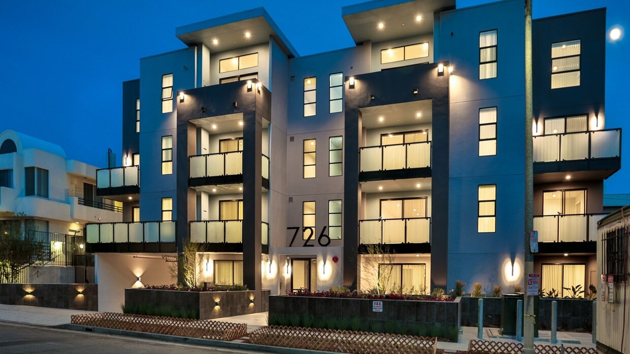Foto principal - 726 Hudson Avenue