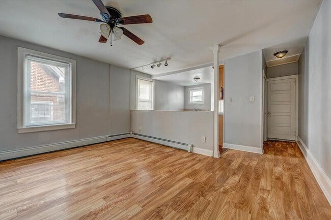 Building Photo - 329 E Union St