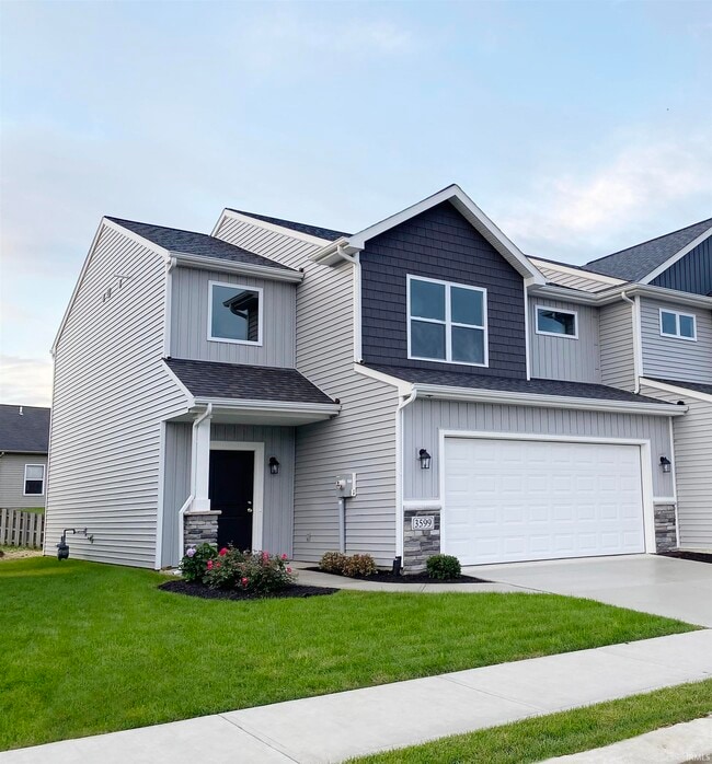 Building Photo - 3599 Canal Square Dr