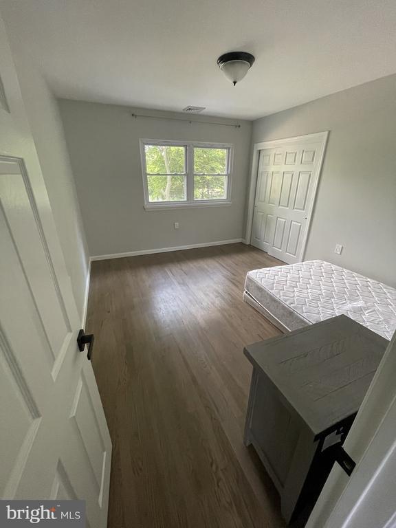 Building Photo - 15 E Trenton Ave