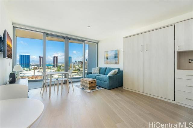 Building Photo - 1000 Auahi St