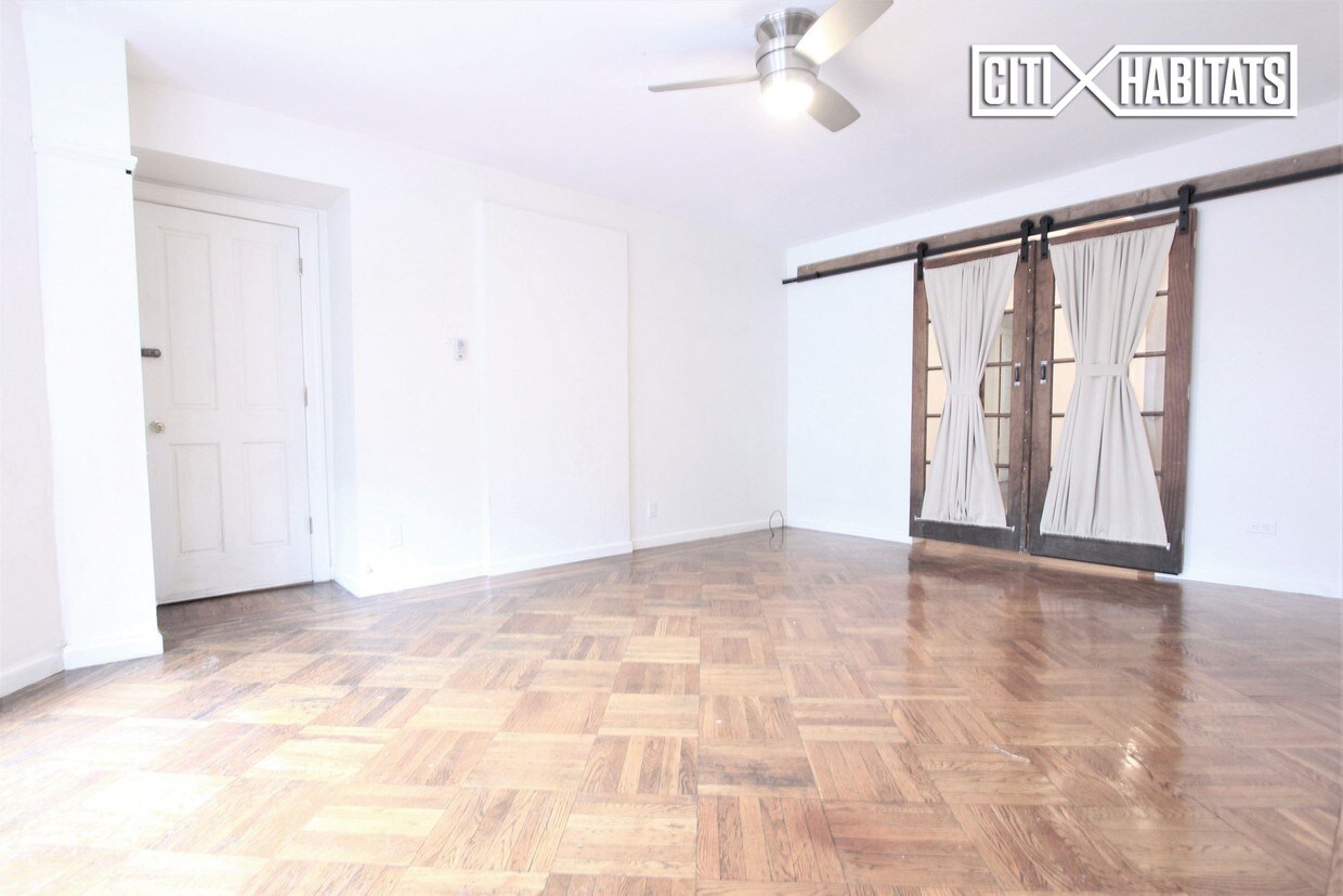Building Photo - 559 9th St