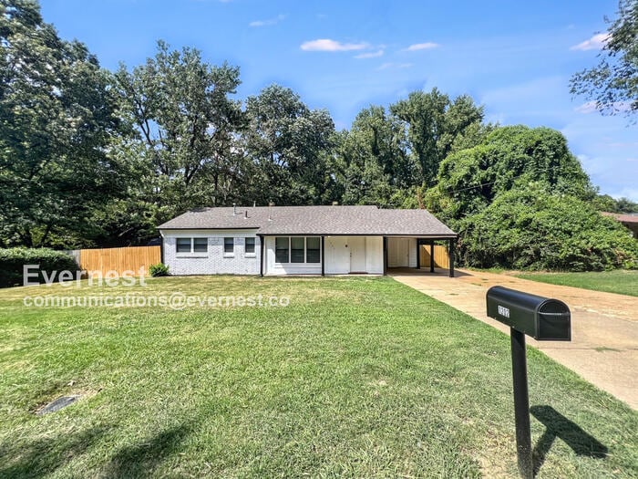 Primary Photo - 1202 Town and Country Dr