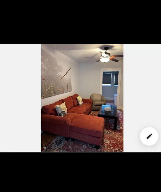 Building Photo - 422 N Palmway