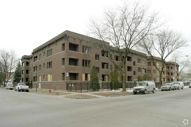 Foto del edificio - 5301 W Washington Blvd