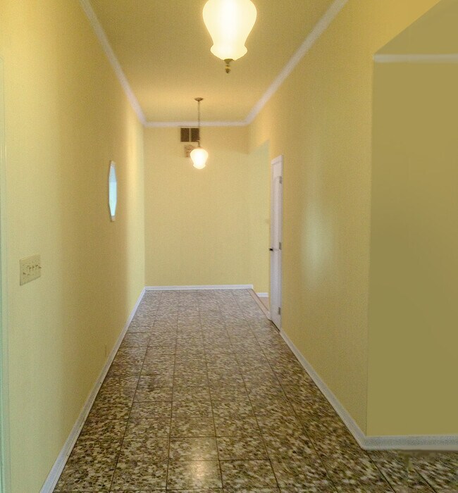 Foto del edificio - 905 W Carson St