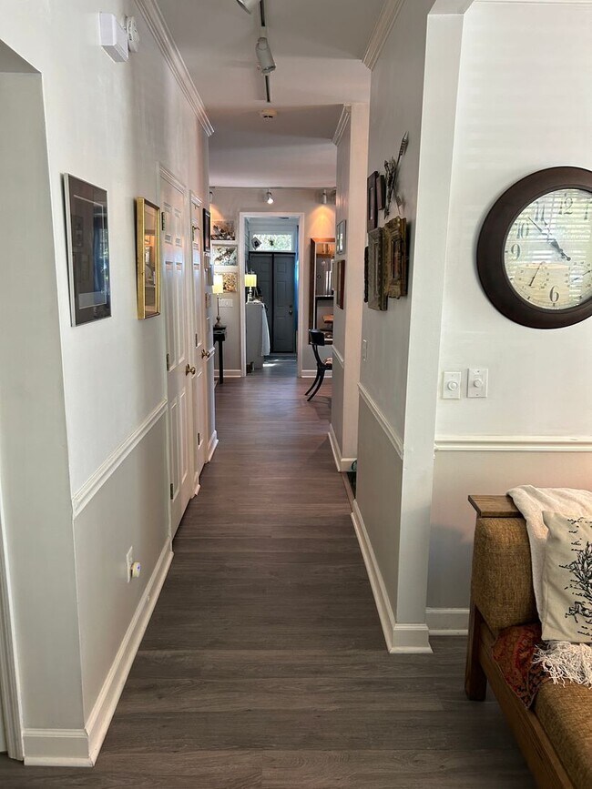 Building Photo - Fully Furnished: Stunning 3 - Bedroom 2.5 - Bath Townhome - Mt. Pleasant, SC