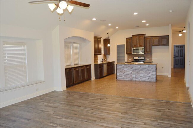 Building Photo - 8824 Cassidy Ln