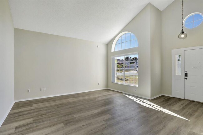 Foto del edificio - 123 Hidden Springs Cir