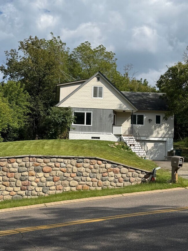 Building Photo - 3482 Sioux Dr