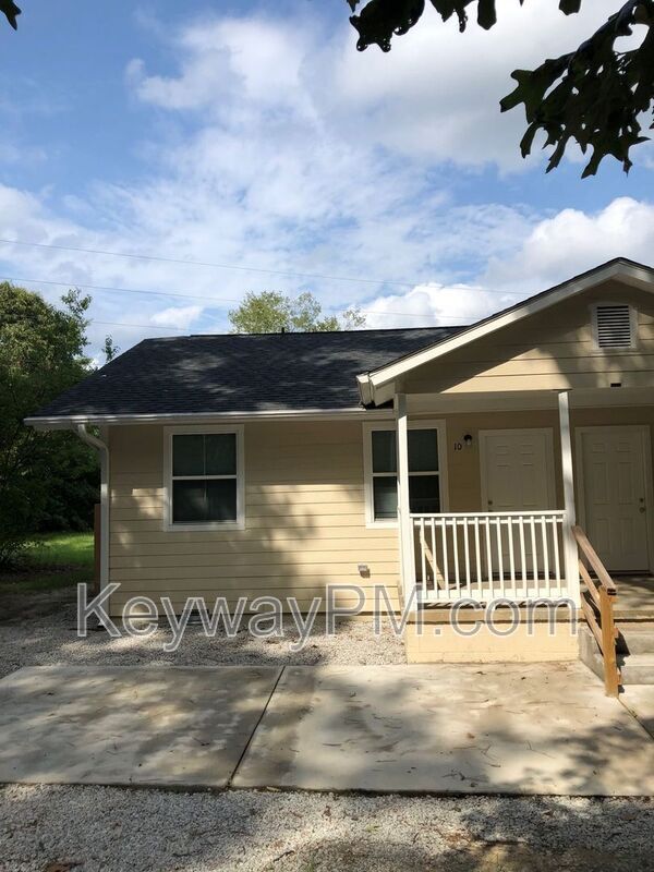 Building Photo - 1120 Dodge Ln