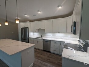 Building Photo - 3815 Joy Cir E