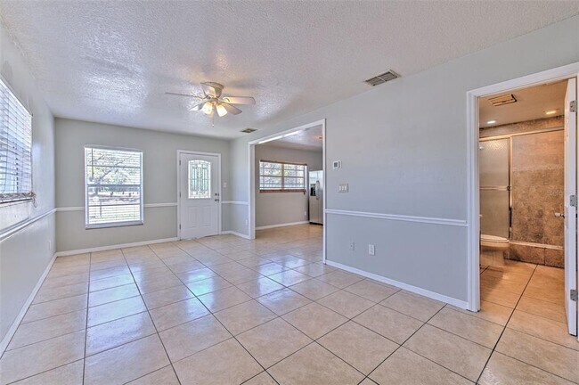 Foto del edificio - 10928 N 15th St
