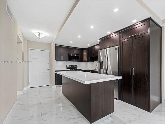 Foto del edificio - 1800 NW 24th Ave