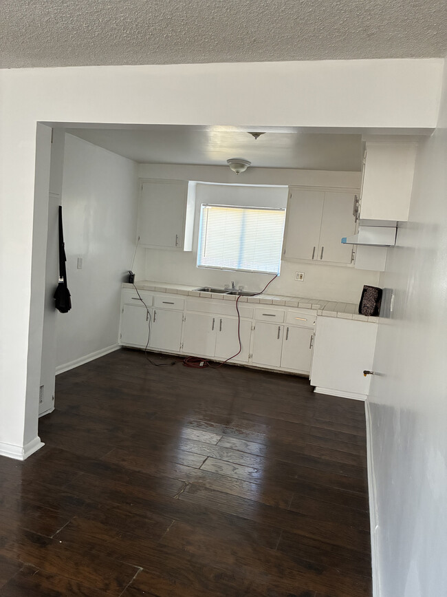 Foto del edificio - 410 E 82nd St