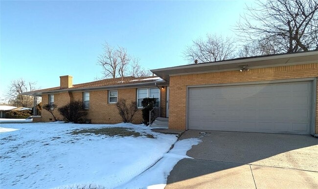 Building Photo - 2800 NE 17th St