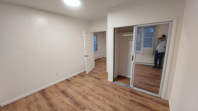 Foto del edificio - 6202 Meadowview Ave