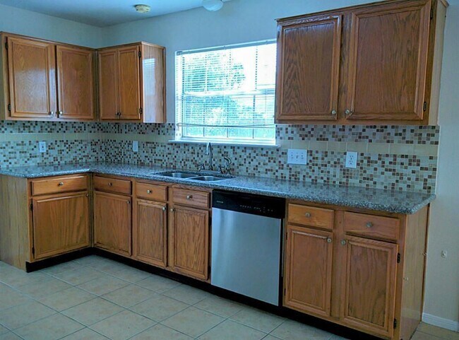 Foto del edificio - 22703 Old Church Ln