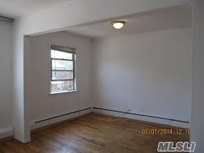 Building Photo - 61-18 170th St