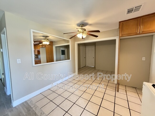 Foto del edificio - 43714 Aztec St