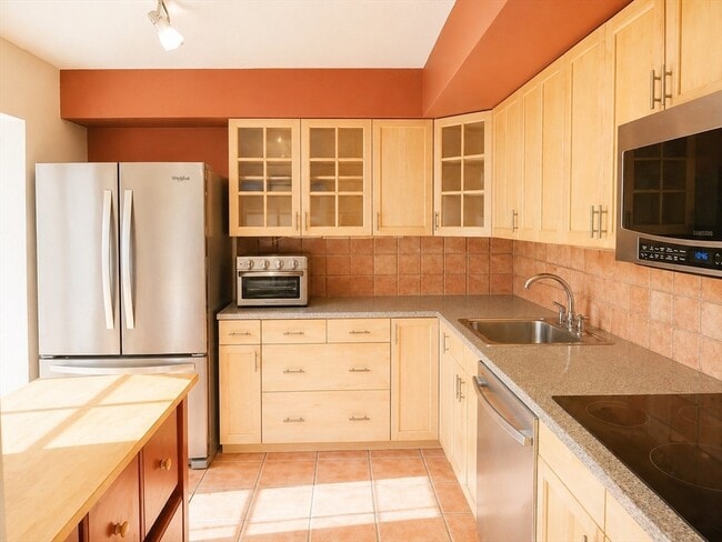 Foto del edificio - 405 Langley Rd