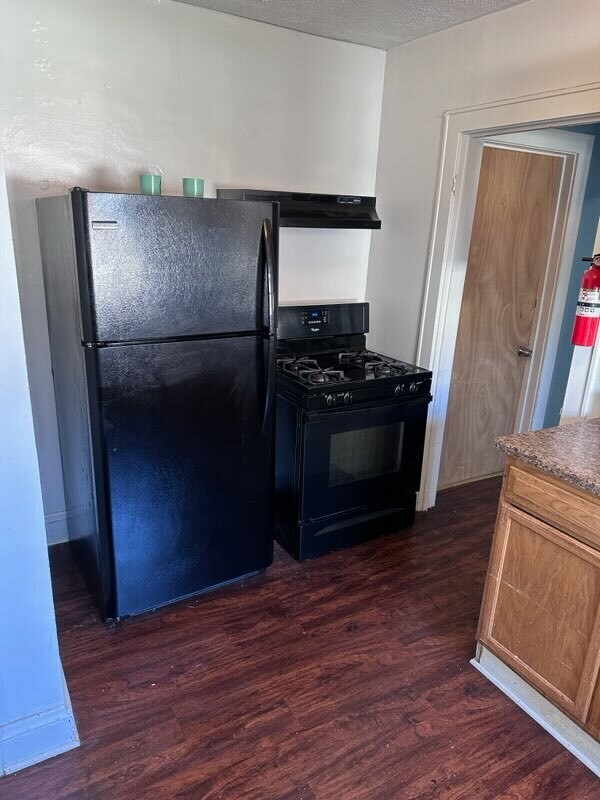 Building Photo - 544 Brown St