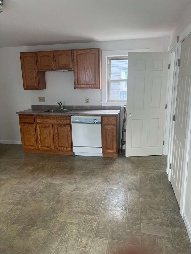 Foto del edificio - Newly renovated first Floor 1-Bedroom Apar...