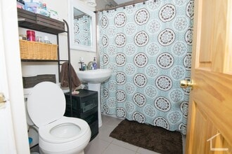 Building Photo - 212 Arlington St