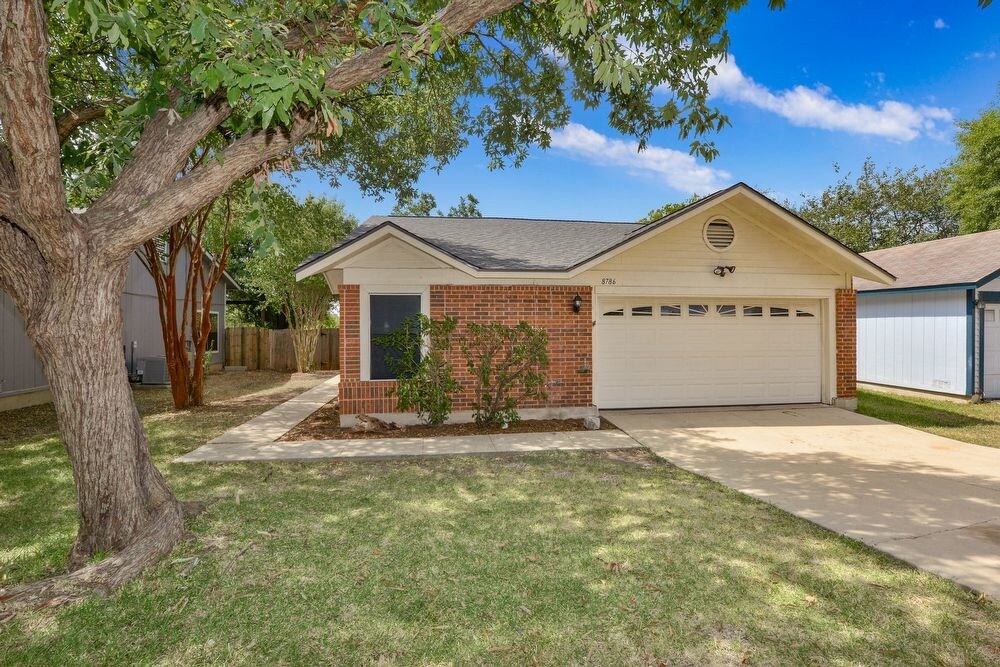 Primary Photo - 8786 Ridge Mile Drive San Antonio TX 78239