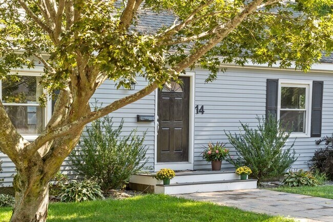 Building Photo - 14 Ruggles St