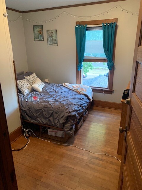 Bedroom - 1015 Division St