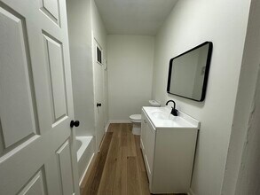 Building Photo - 219 Huston St