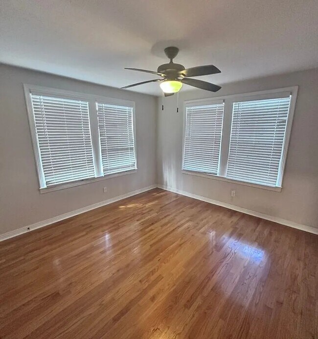 Plano de planta - 343 E 1st St