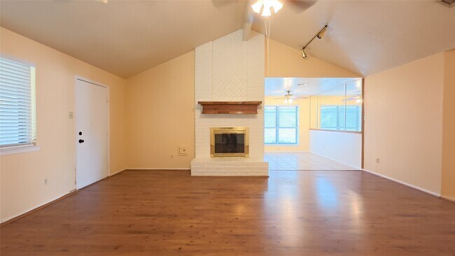 Building Photo - 2410 Goldspring Ln