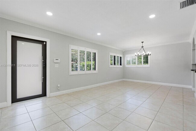 Foto del edificio - 1025 Sylvania Blvd