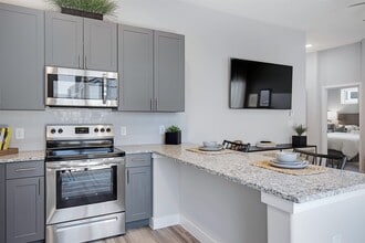 Building Photo - 7213 Borland Dr