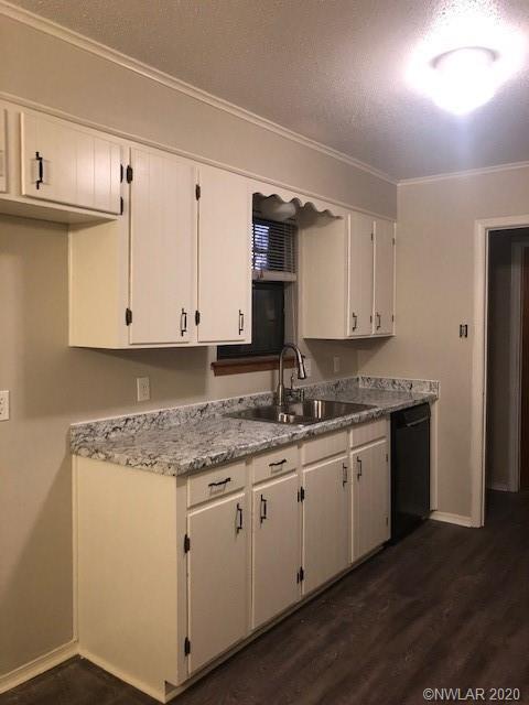 Building Photo - 218 Deerwood Ln