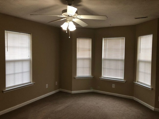 Building Photo - Move-in Special: 100 off First Months Rent3