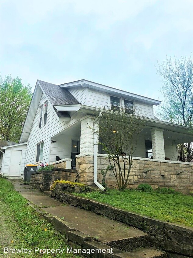 Primary Photo - 5 br, 2 bath House - 308 S. Madison St