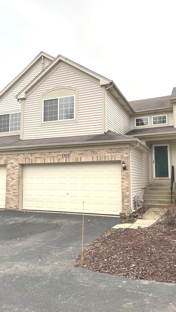Foto del edificio - 3303 Blue Ridge Dr