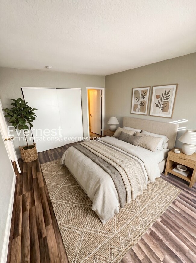 Building Photo - 6245 Bellota Dr
