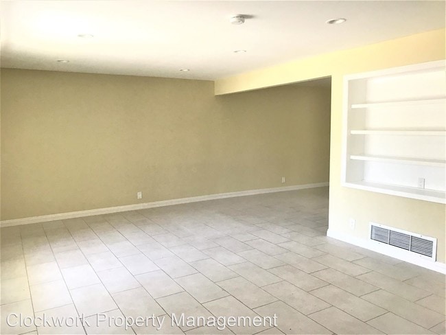 Building Photo - 4 br, 4 bath House - 23702 Decorah Rd