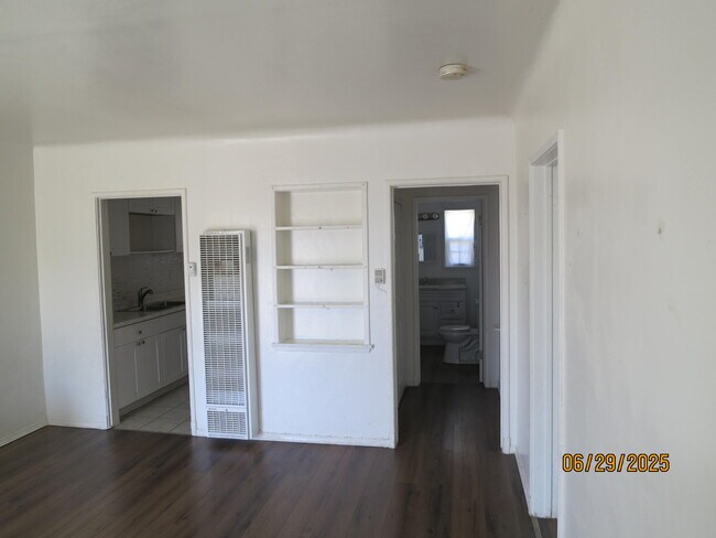 Foto del edificio - 1512 S Redondo Blvd