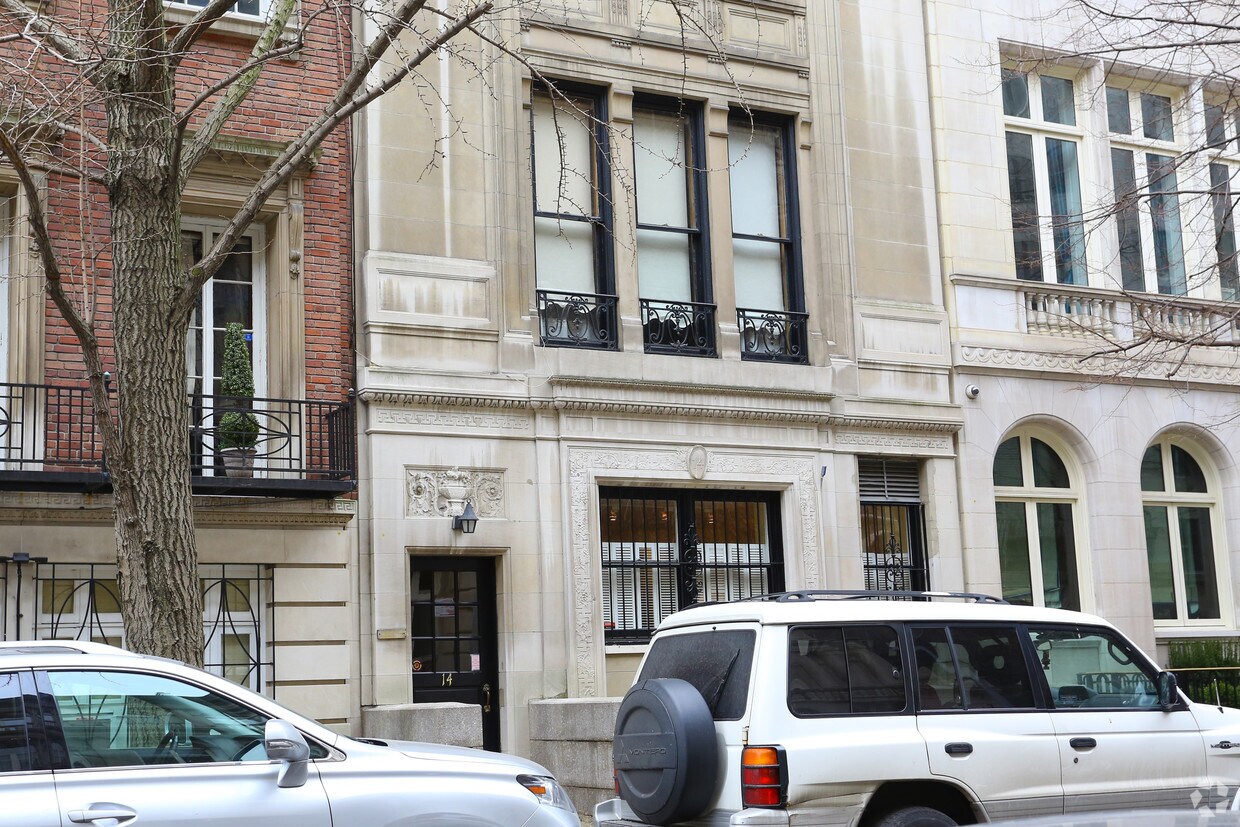 Foto del edificio - 14 E 73rd St