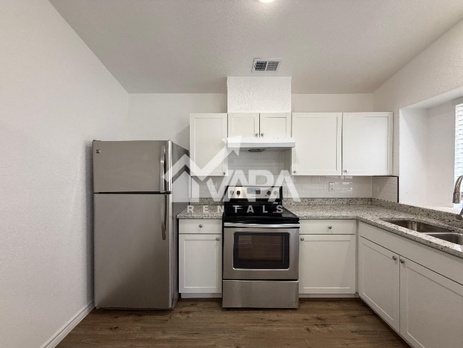 Photo - 12135 Lemon Blossom St House