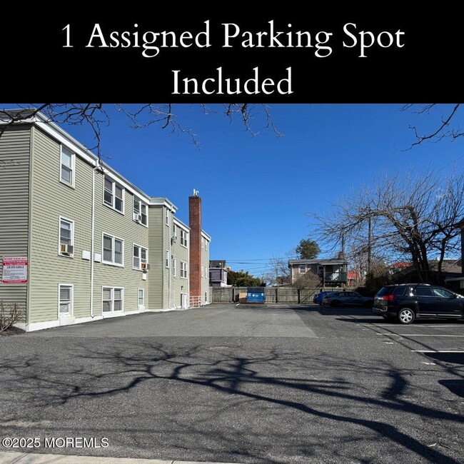 Building Photo - 320 8th Ave