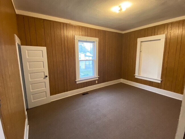 Foto del edificio - 2-Bed, 1-Bath Home